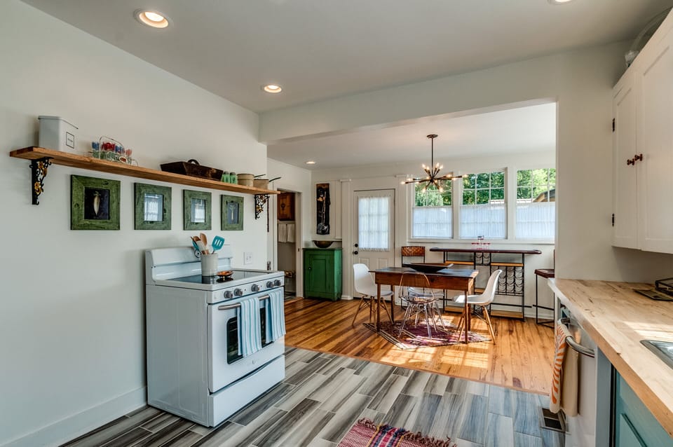 Great open kitchen, perfect for entertaining!