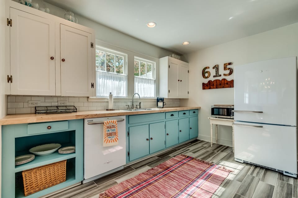 Plenty of counter space to prepare breakfast, lunch or dinner.