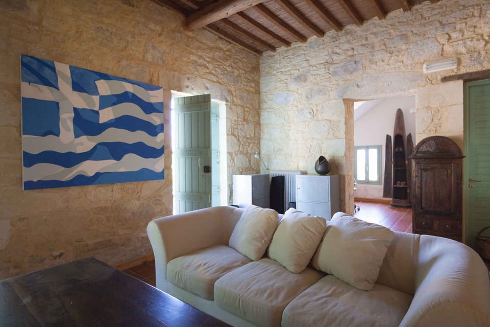 Lovely, living room1