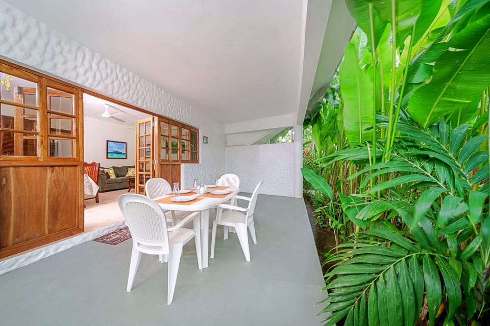 Lower Reef House - patio