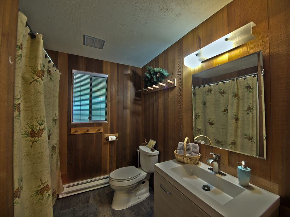 2nd bathroom
