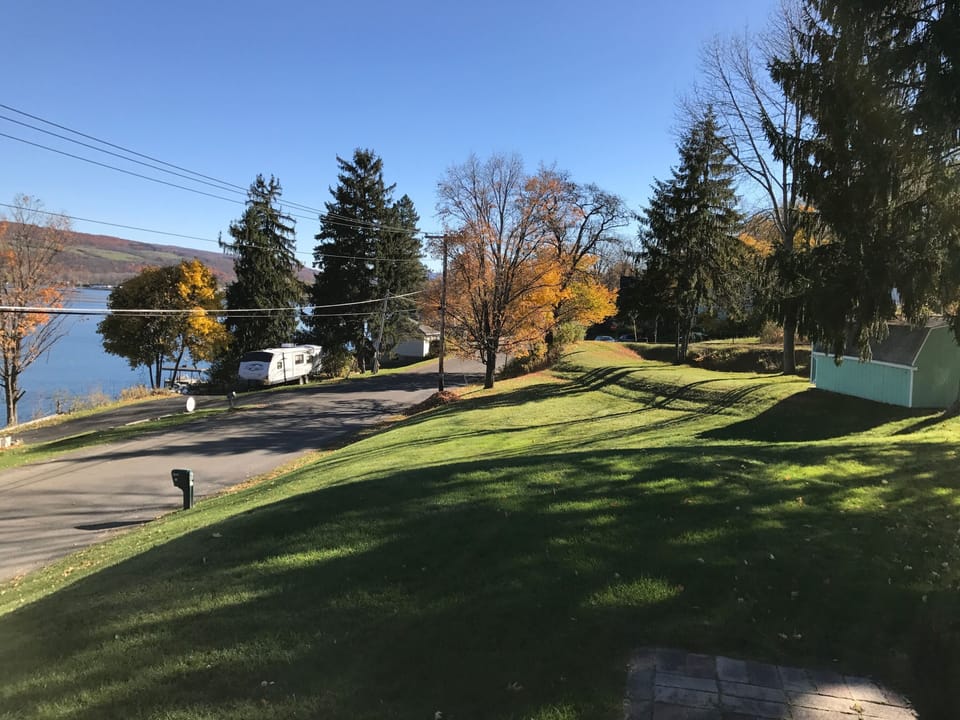 Lots of lawn space!
