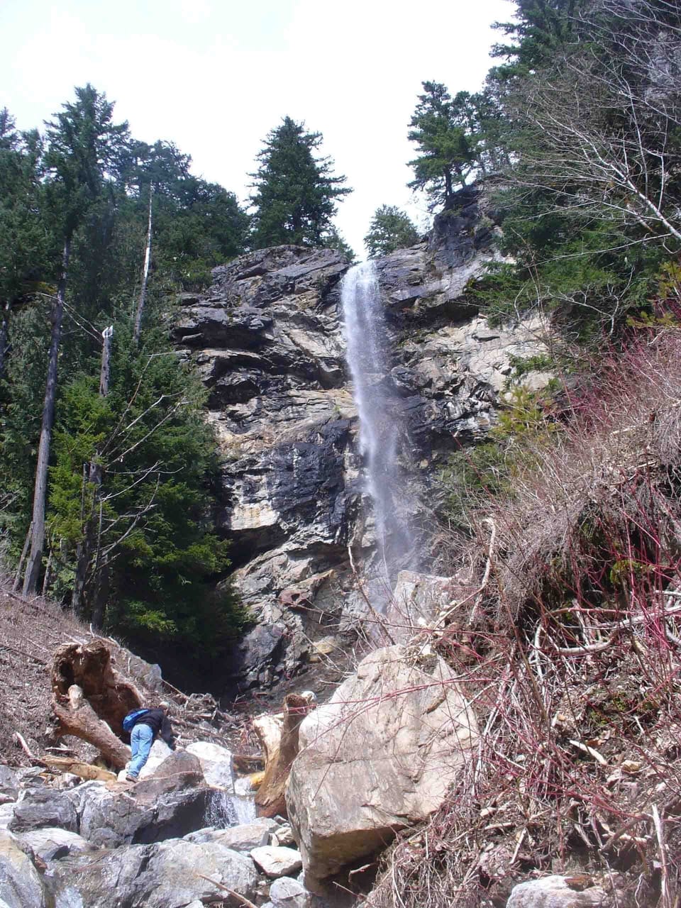 Water falls at Diablo lake- enter the cascades and for ever be amazed!