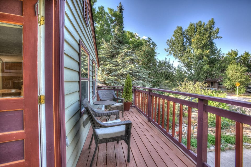 Your private front deck in the trees
