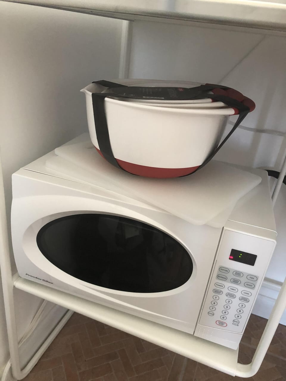 full kitchen