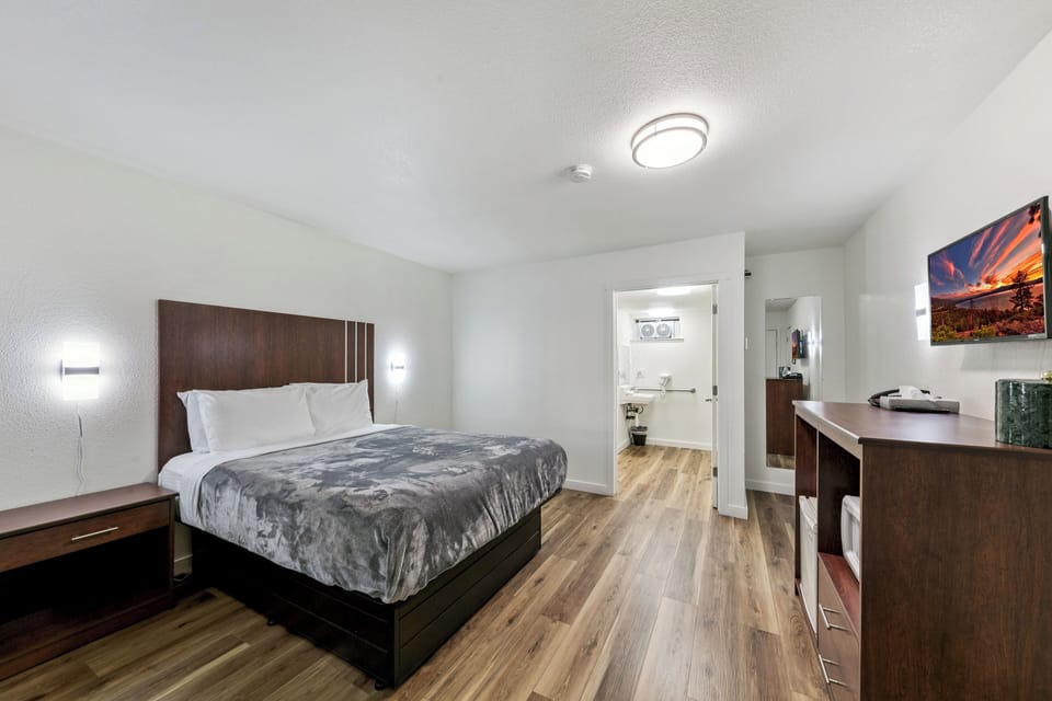 Egyptian cotton sheets, premium bedding, Tempur-Pedic beds