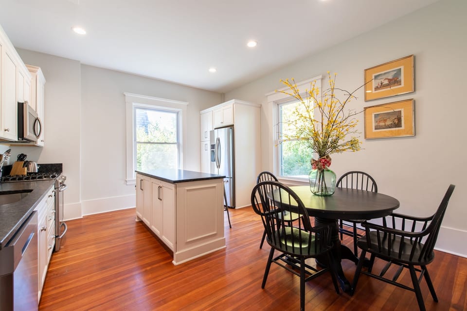 2nd Kitchen ~ 2nd Floor ~ Top Of The Line Appliances ~ Seating For 6-8