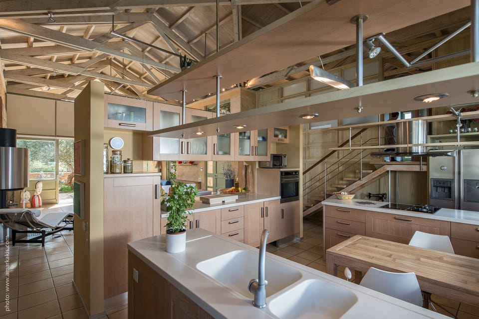 Kitchen area ..