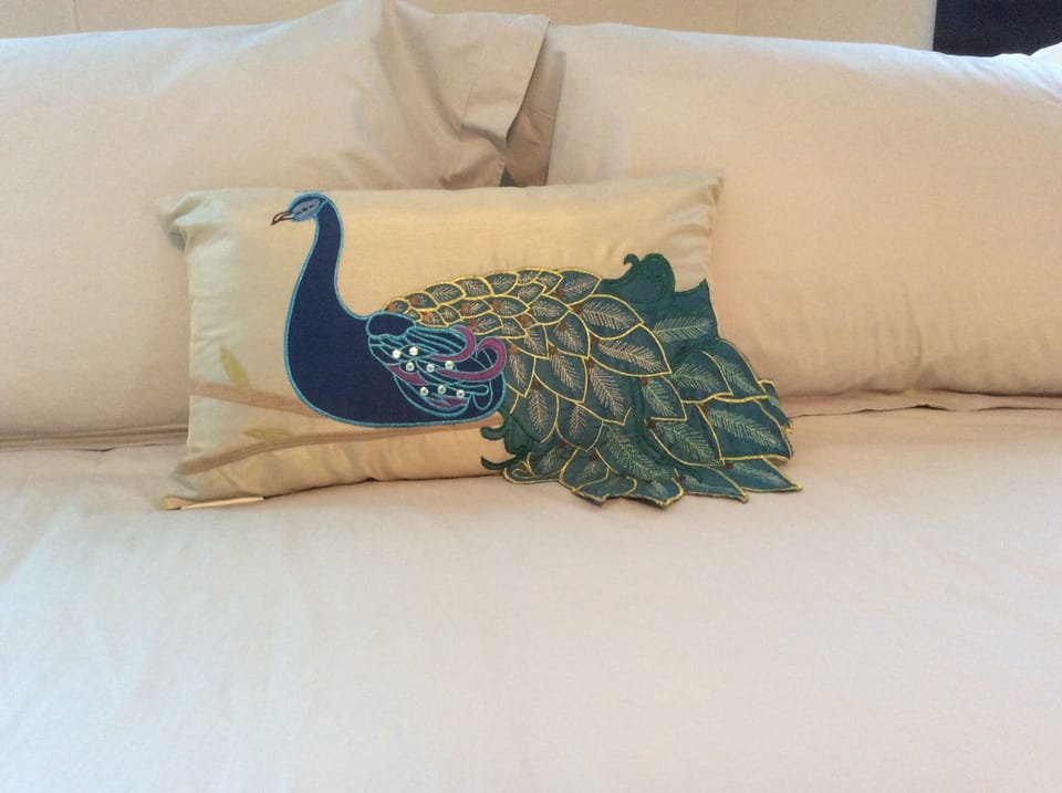 Hint of 'Peacock; throughout