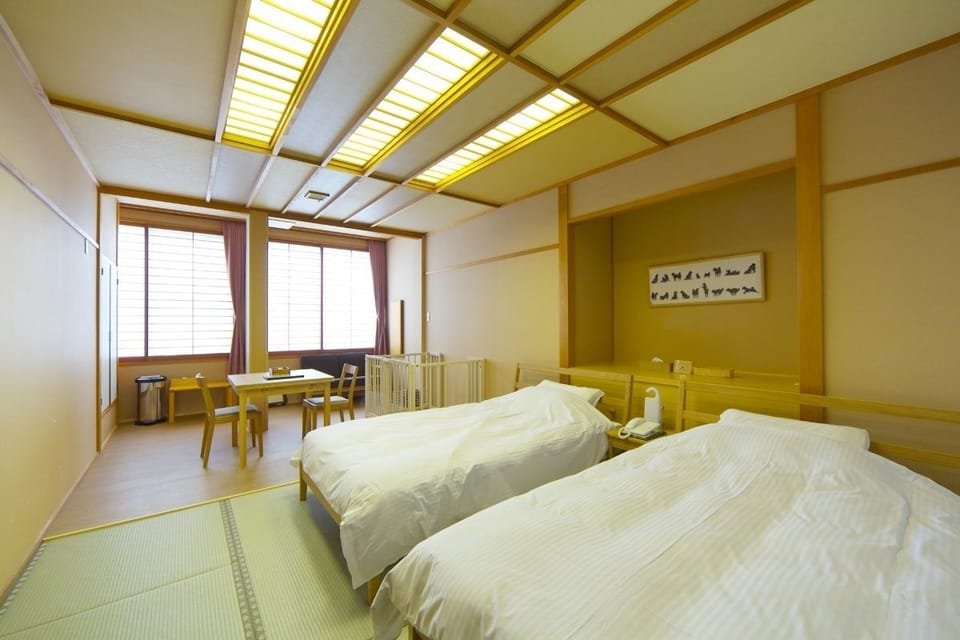 In-room safe, desk, WiFi (free)