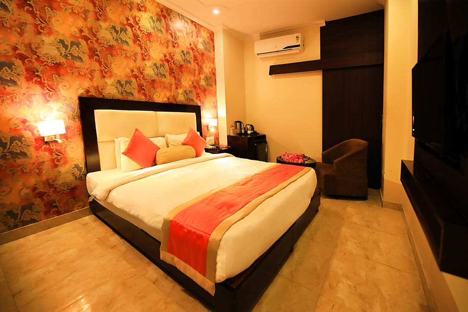 1 bedroom, in-room safe, individually decorated, individually furnished