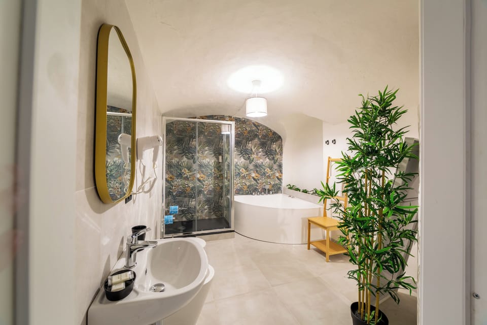 Deluxe Double Room | Private spa tub