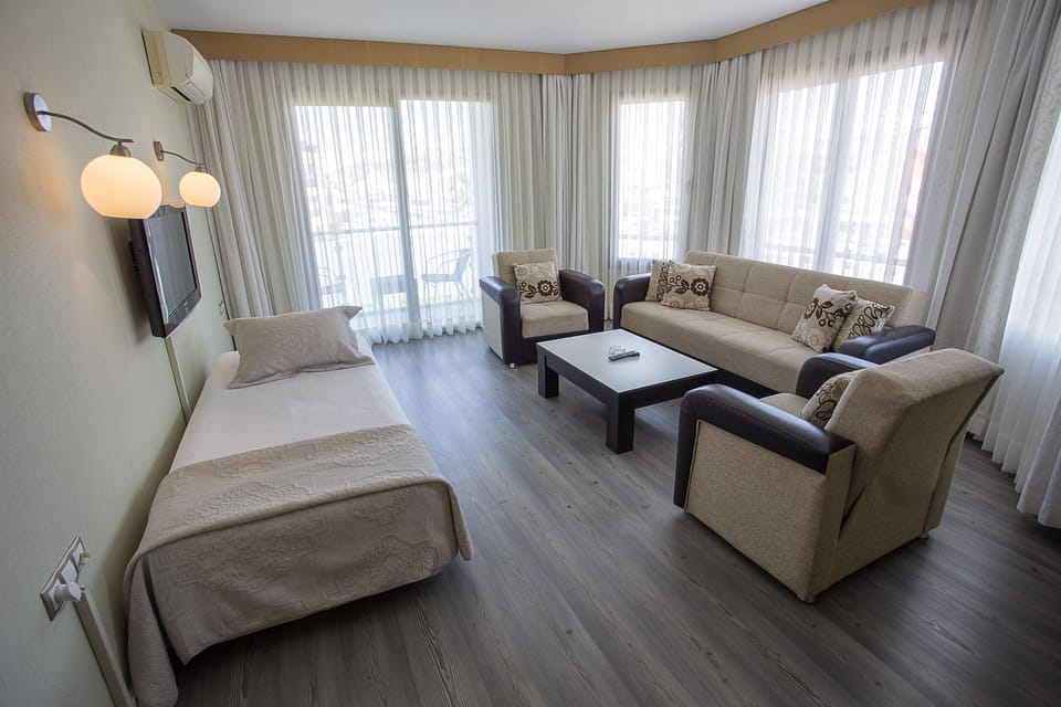 Suite | WiFi (free), bed sheets