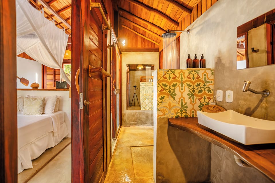 Standard Bungalow, 1 Queen Bed, Garden Area | Bathroom | Shower, designer toiletries, hair dryer, towels