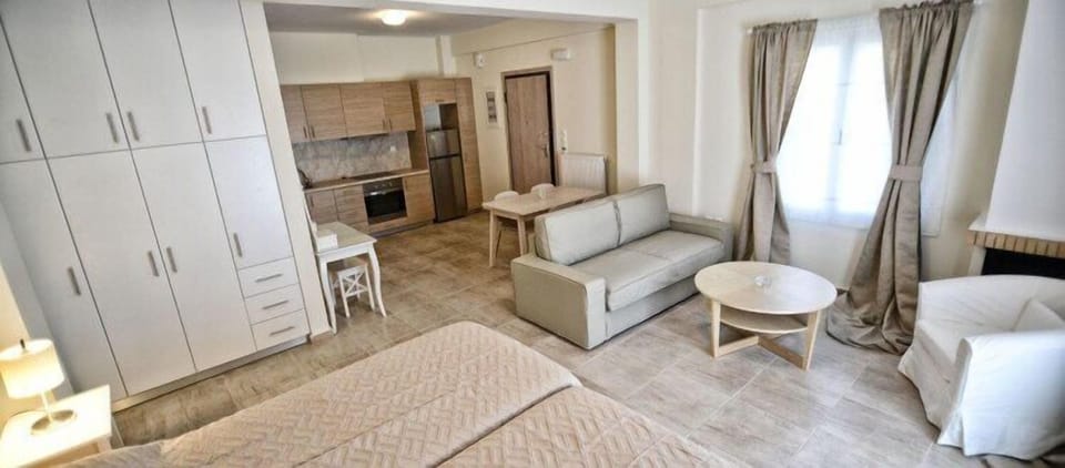 Apartment, Ground Floor | Living area | Flat-screen TV, fireplace