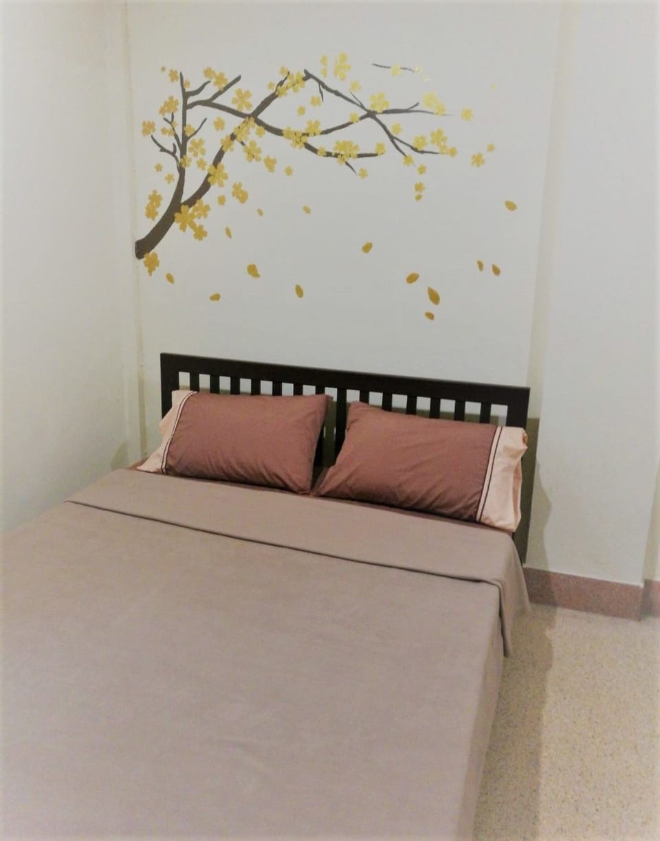 Standard Double Room | Desk, laptop workspace, free WiFi, bed sheets