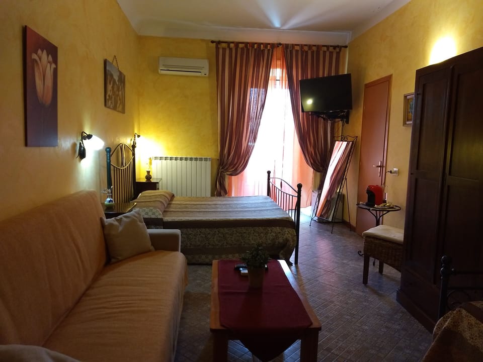 Superior Triple Room, Multiple Beds | Premium bedding, individually furnished, blackout drapes, soundproofing