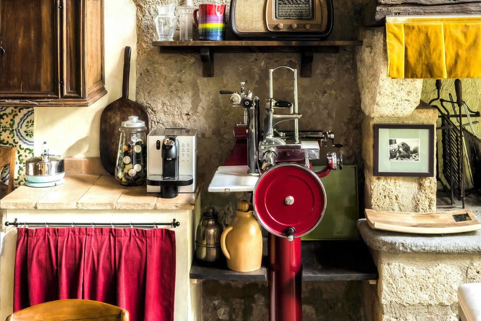 Espresso maker, coffee/tea maker, electric kettle