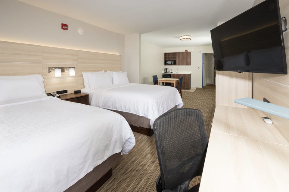In-room safe, desk, blackout drapes, soundproofing