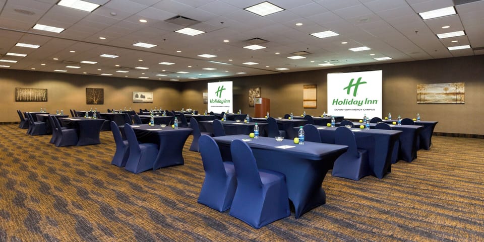Holiday Inn Downtown - Mercy Area by IHG Hotel in Des Moines