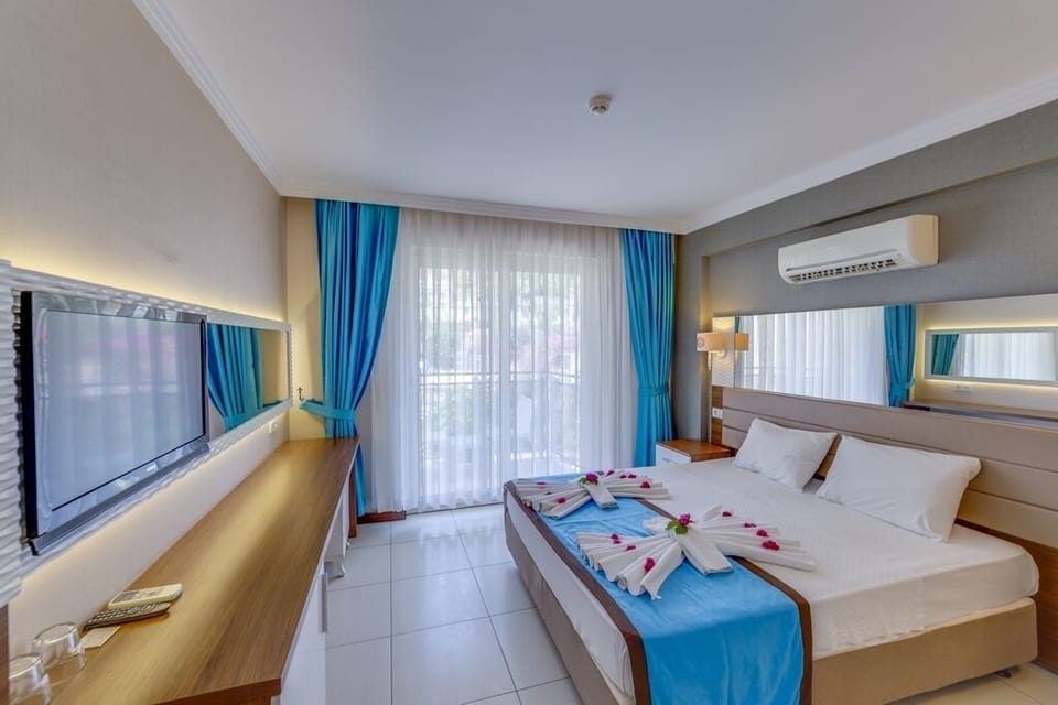 Family Room | Free WiFi