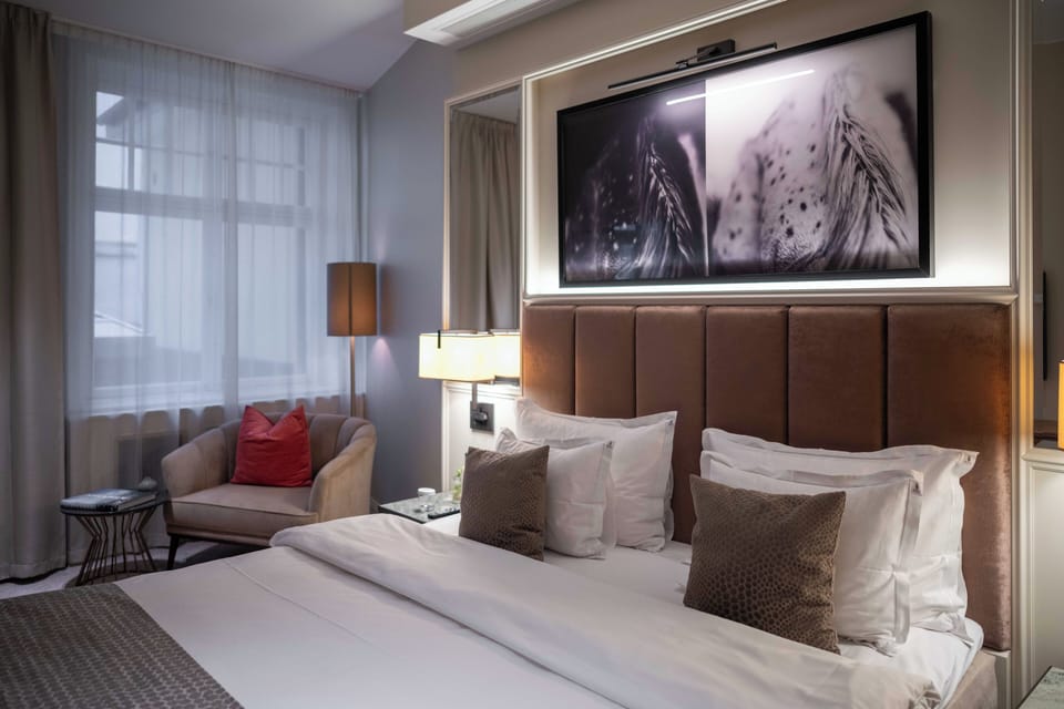 Bank Director Suite | Egyptian cotton sheets, premium bedding, down comforters, pillowtop beds