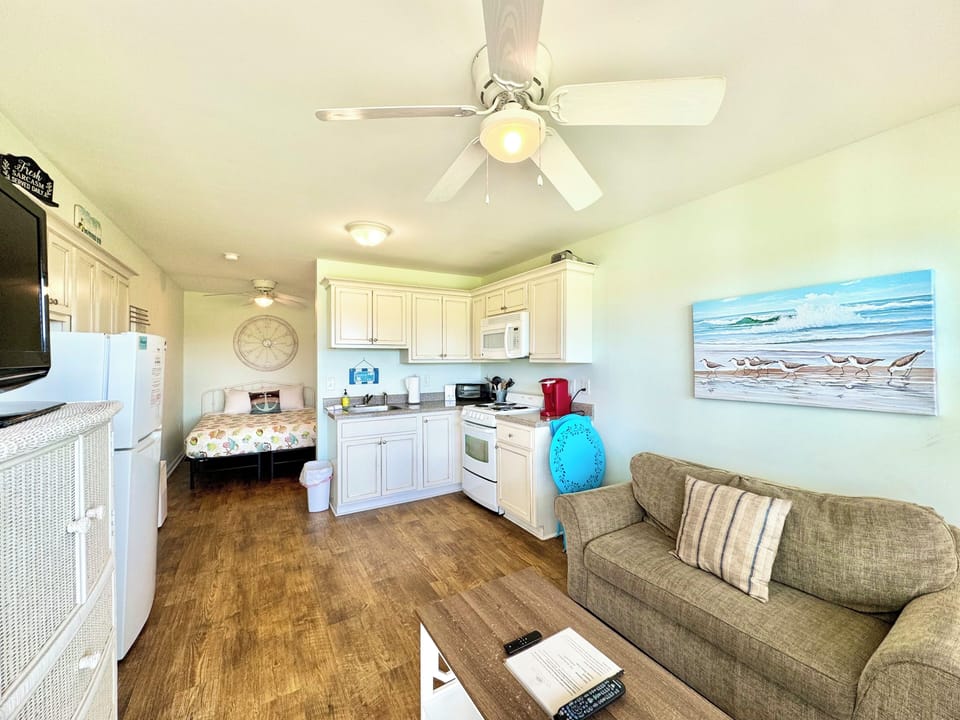 300sqft studio unit with kitchen.
