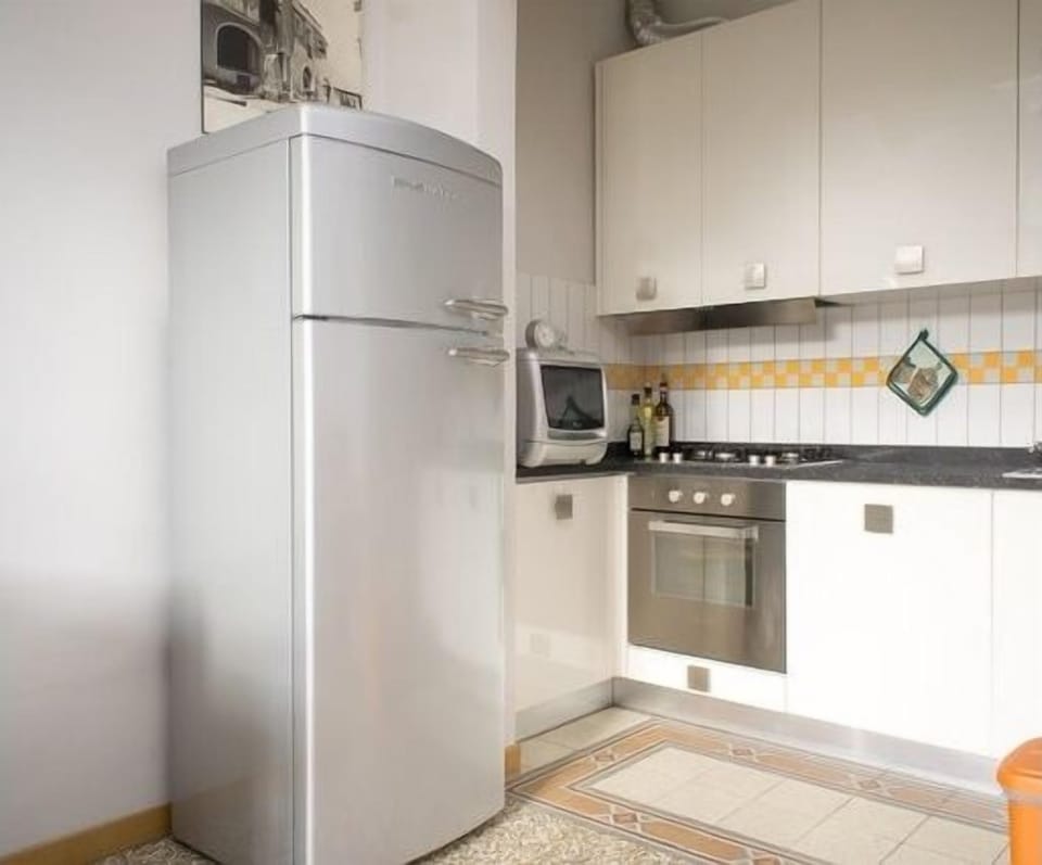 The fully equipped kitchenette with anything you may need to treat yourselves