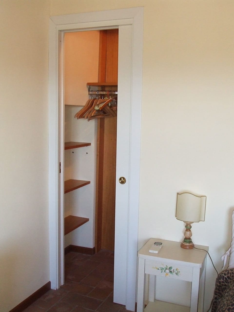 Green House Bedroom  with wardrobe room