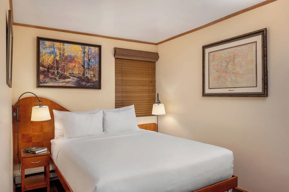 Master King Bed