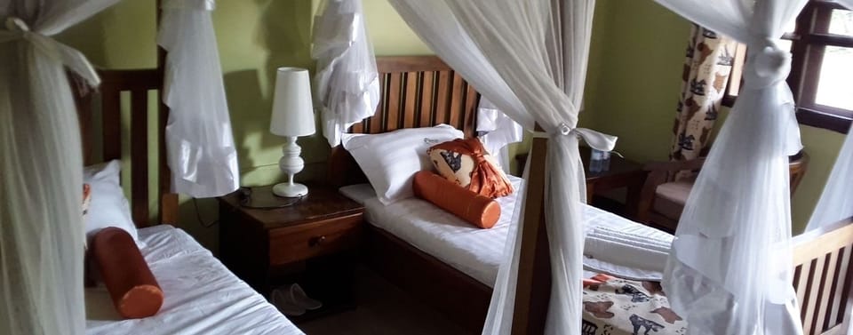 Family Cottage, 2 Bedrooms | Bed sheets