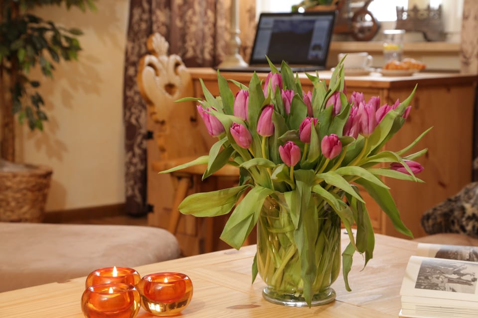 Junior Suite | In-room safe, individually decorated, desk, laptop workspace