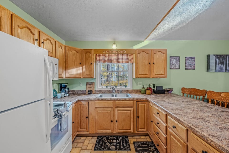 Full Kitchen