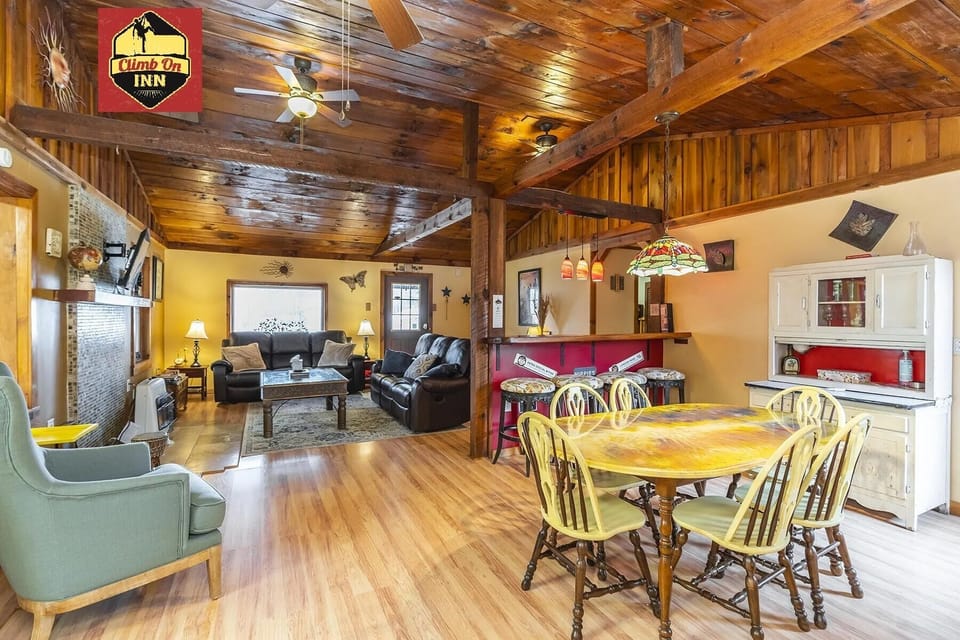 Large Open Living Area 