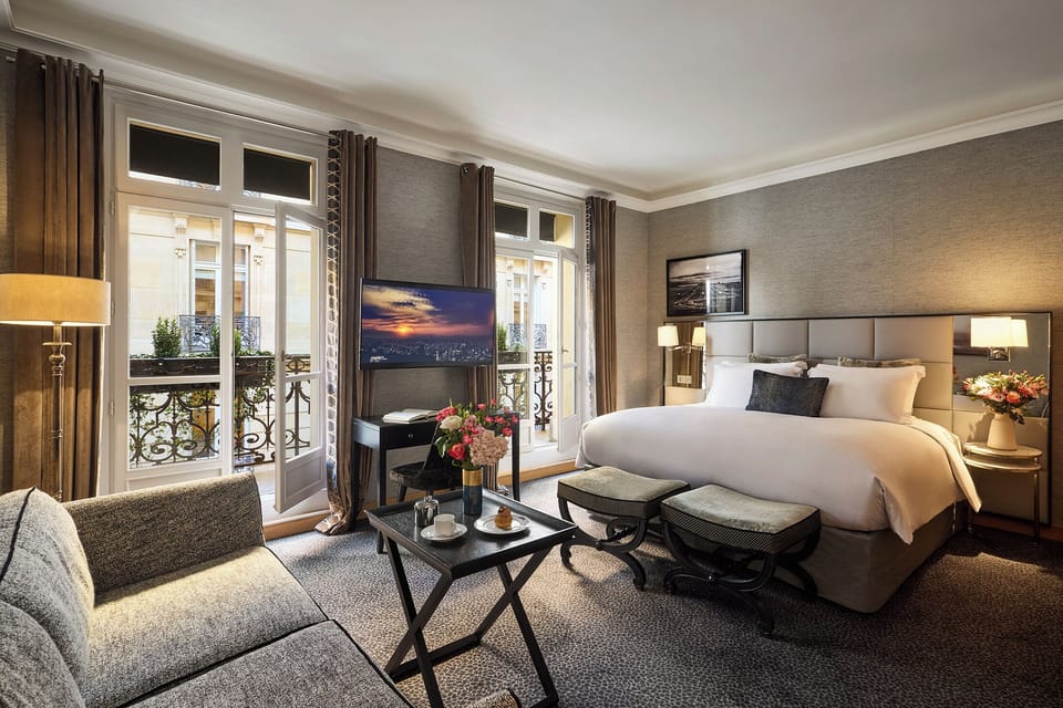 Luxury Junior Suite with Balcony, King Bed | Bathroom | Designer toiletries, hair dryer, bathrobes, slippers