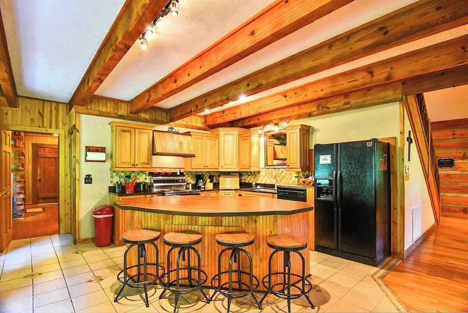 Kitchen is fully equipped to cook a meal at the cabin if you like.
