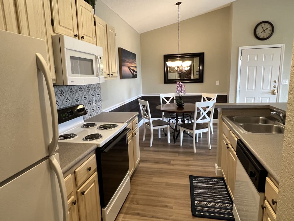 Fully Equipped Kitchen !