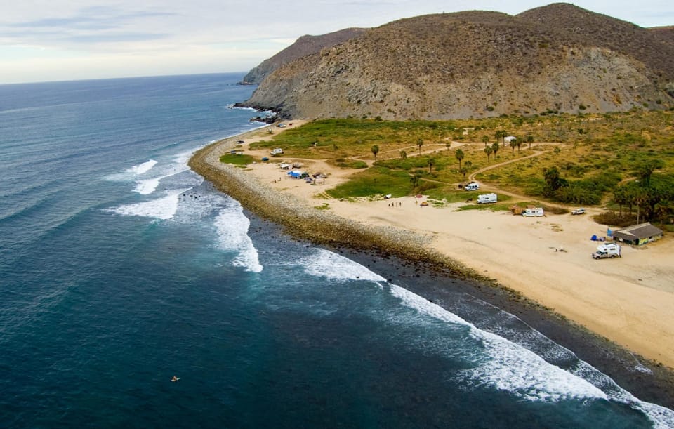 Pescadero Palace sets infront of Playa Pescadero!