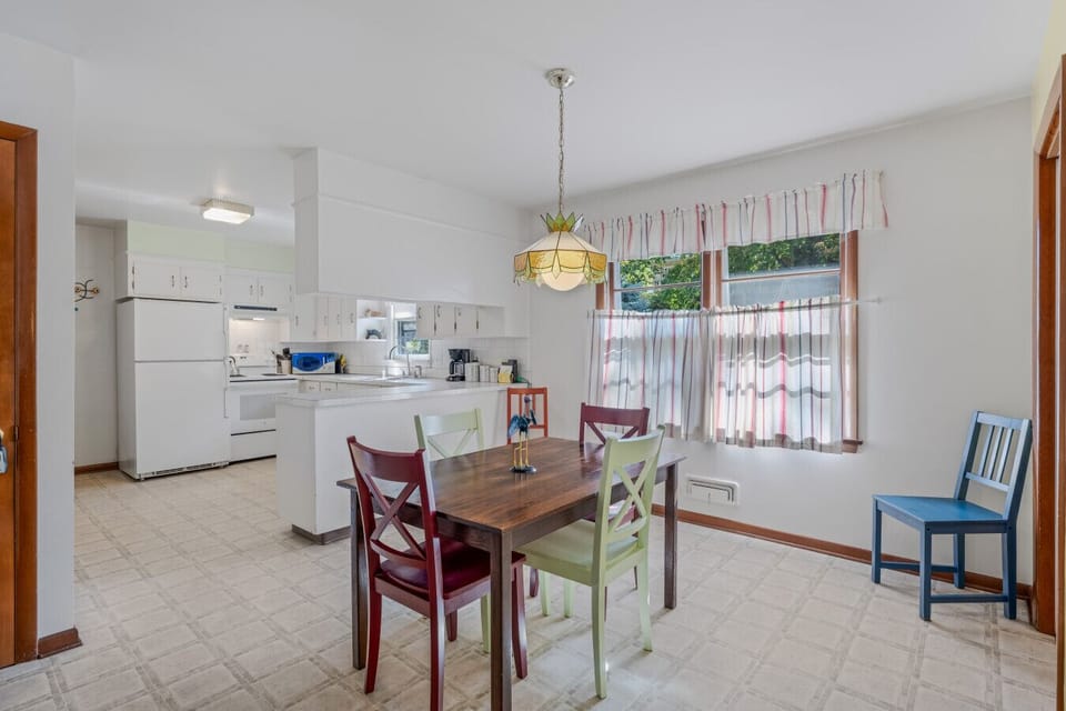 Share your story over a family meal!