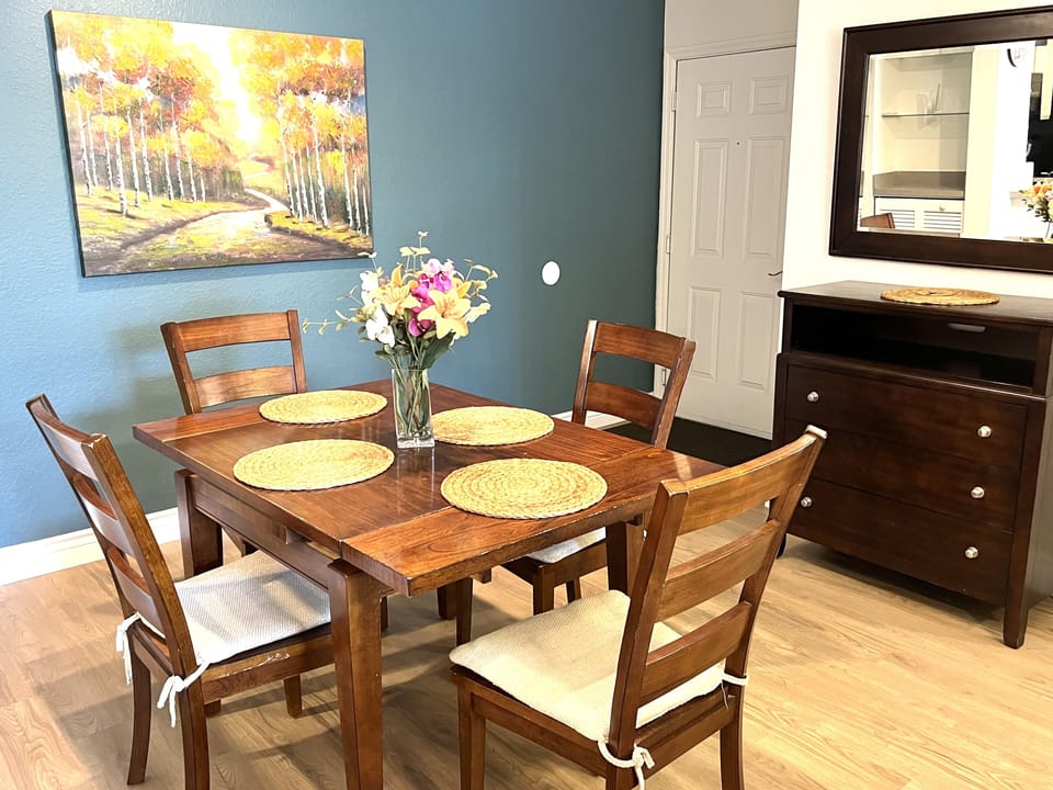Enjoy a Quick Breakfast or a Late Night Snack !