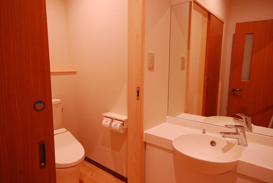 Japanese Style Superior Room (Shared Bathroom) | Bathroom | Separate tub and shower, hair dryer, slippers, towels