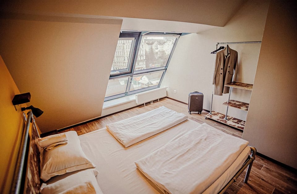 Double Room, City View | Soundproofing, WiFi (free), bed sheets