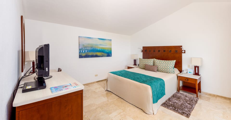 2 bedrooms, premium bedding, down comforters, pillowtop beds