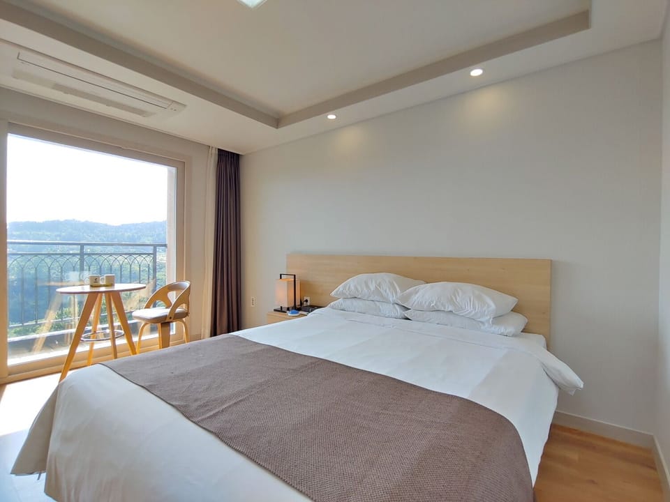 Standard Room | Blackout drapes, free WiFi