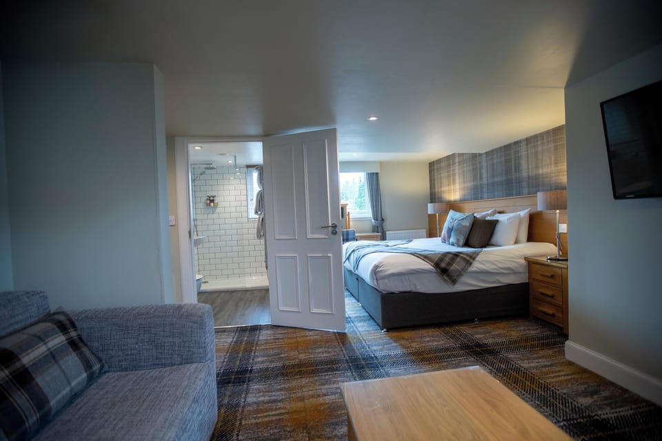 Mckays Deluxe Room | Premium bedding, individually decorated, individually furnished