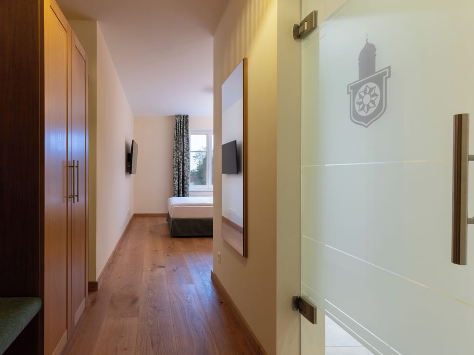 Single Room, Pets Not Allowed | 1 bedroom, hypo-allergenic bedding, in-room safe, desk