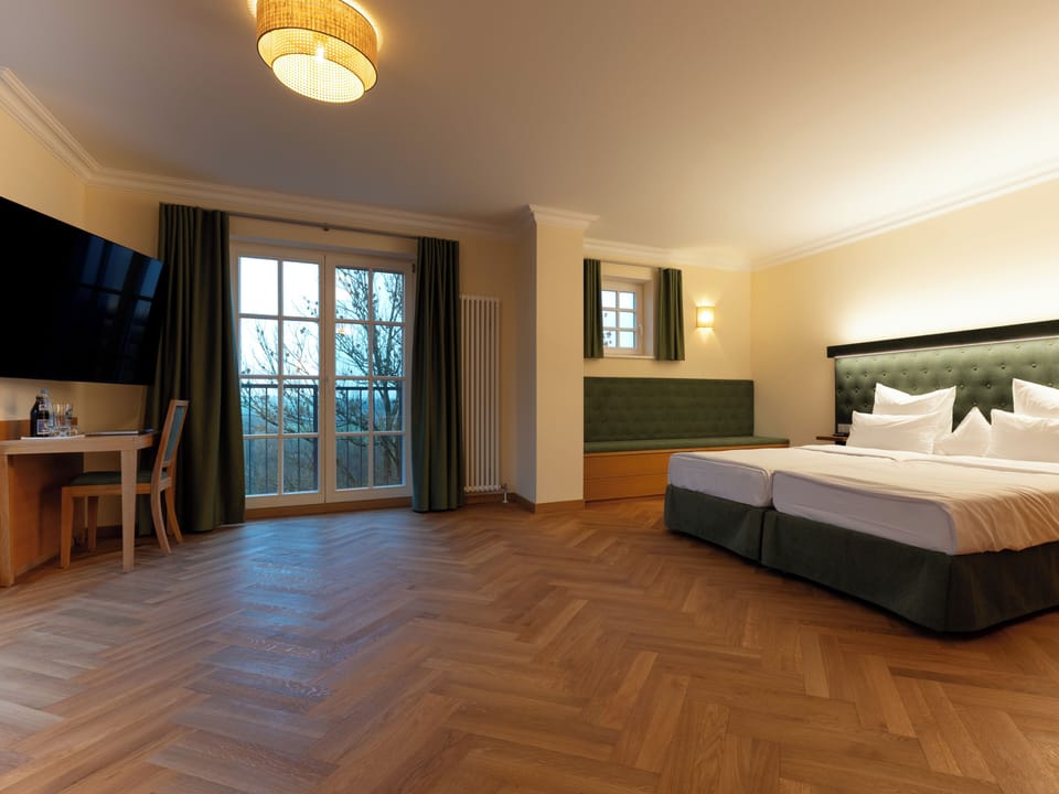 Studio Suite, Pets Not Allowed | 1 bedroom, hypo-allergenic bedding, in-room safe, desk