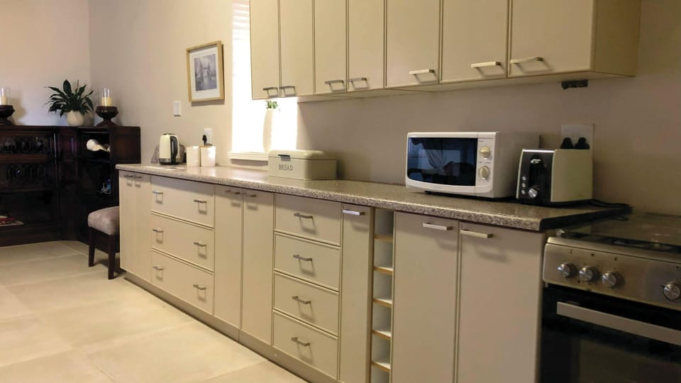 Exclusive Villa, Private Pool, Mountain View | Private kitchen