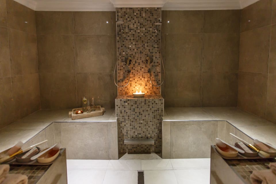 Couples treatment rooms, steam room, body treatments, hydrotherapy