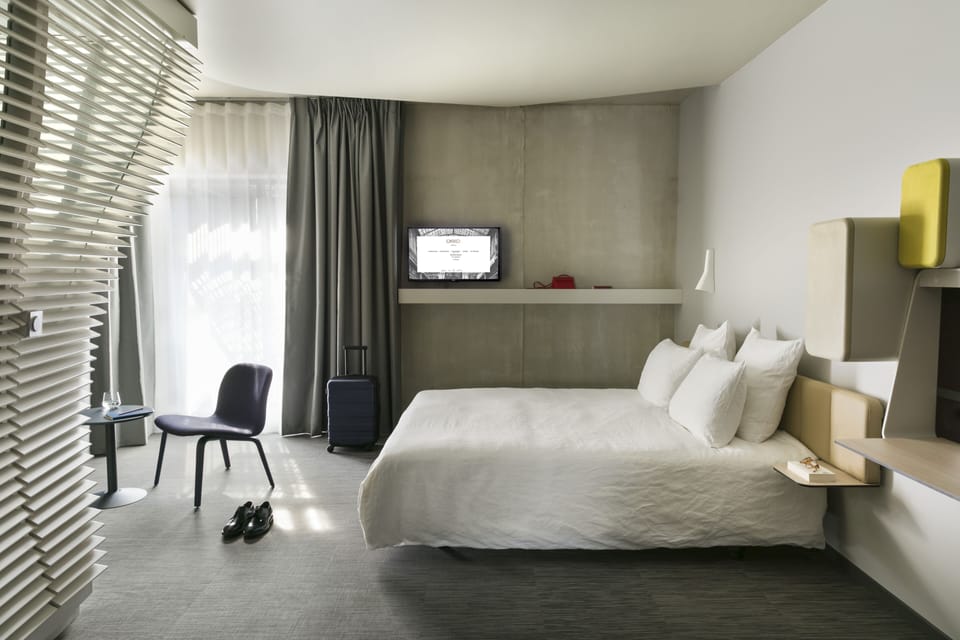 Premium Double Room (snacks & drinks self service in the Lounge Club) | 1 bedroom, premium bedding, down comforters, in-room safe